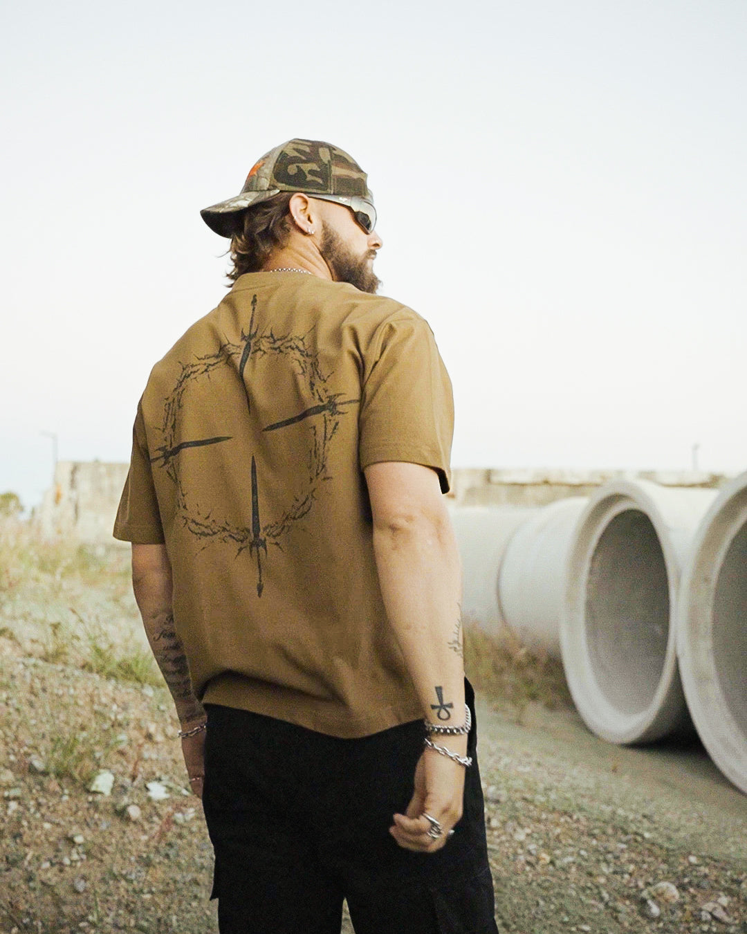 CROSS-HAIR - TAN 499 - HEAVY TEE