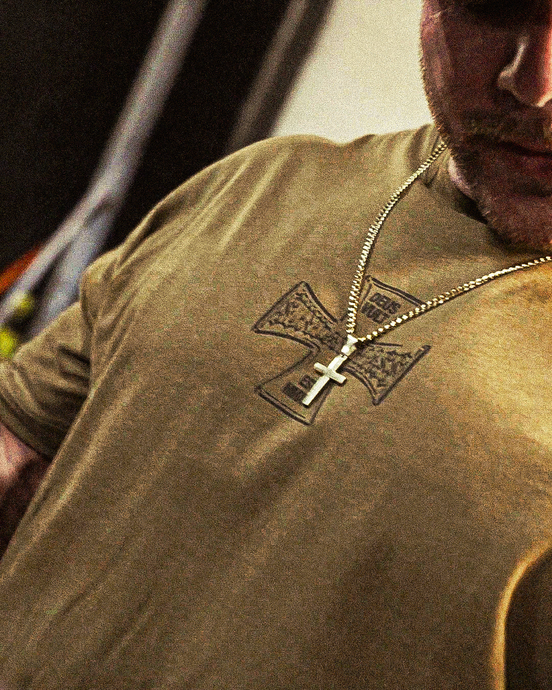 DEUS VULT - TAN 499 - HEAVY TEE